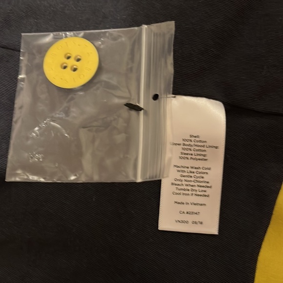 Talbots raincoat - Picture 5 of 9